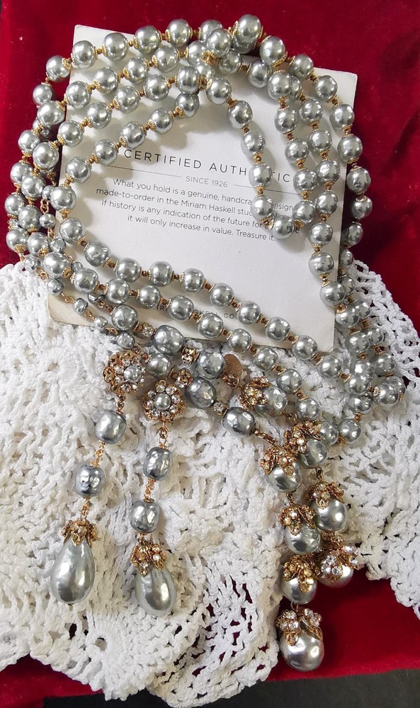 MIRIAM HASKELL 50’S SIGN 2PC S-GREY BAROQUE PEARL ICE CLEAR MONTÉE BRASS ACCENTS