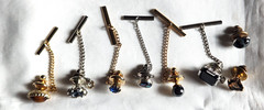Lot of 8 Vintage Men’s Tie Tacks w/Chains, Gold & Silver Toned Stylish ￼