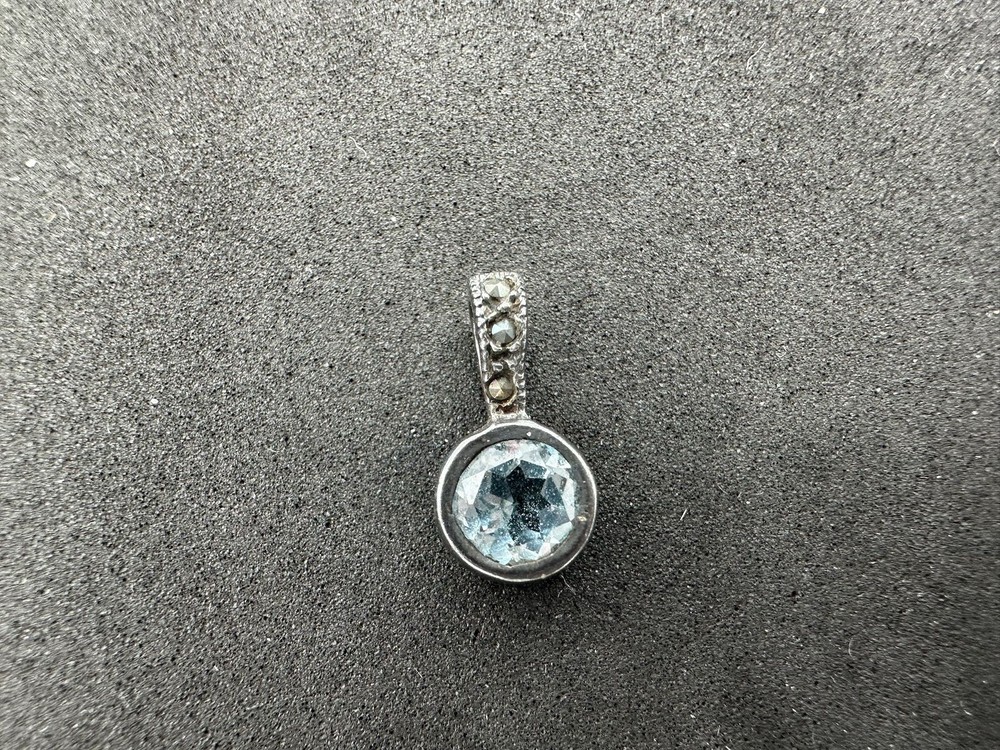 1.30g Vintage Sterling Silver 925 Blue Faceted Round Pendant M