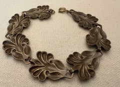 Vintage Art Nouveau revival 1950s-1960s Floral Leaf Motif Link Bracelet- Estate