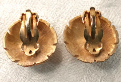 3 Piece Set Vintage Pin Brooch & Clip On Earrings Silver Gold Tone Metal 2 1/4″