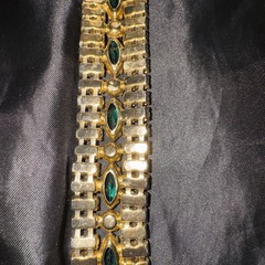 Vintage Juliana Emerald Green Rhinestone Gold Tone Bracelet