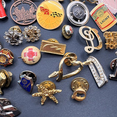 Vintage Lot of Lapel Pins Brooches Flags Enamel Rhinestones Assorted Unsigned