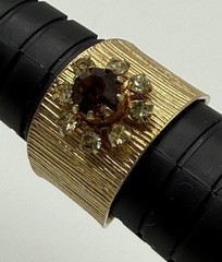 1974 SARAH COVENTRY EMBER Jonquil gold tone Starbust stone wide band ring