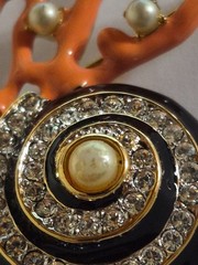 Kenneth J. Lane Signed KJL Coral Black Enamel Brooch Nautilus Shell Faux Pearl