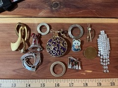 EUC HUGE Lot Of 12 Piece Vtg Signed And Unsigned Brooches (1) 925 & (1)Swarovski