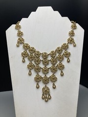 GOLDETTE Fancy VTG Gold Tone Faux Pearl Waterfall Bib Necklace Stunning 16-18in