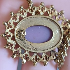 Vintage Lavender Purple Cameo Pendant Necklace 20″ Gold Tone Openwork Frame