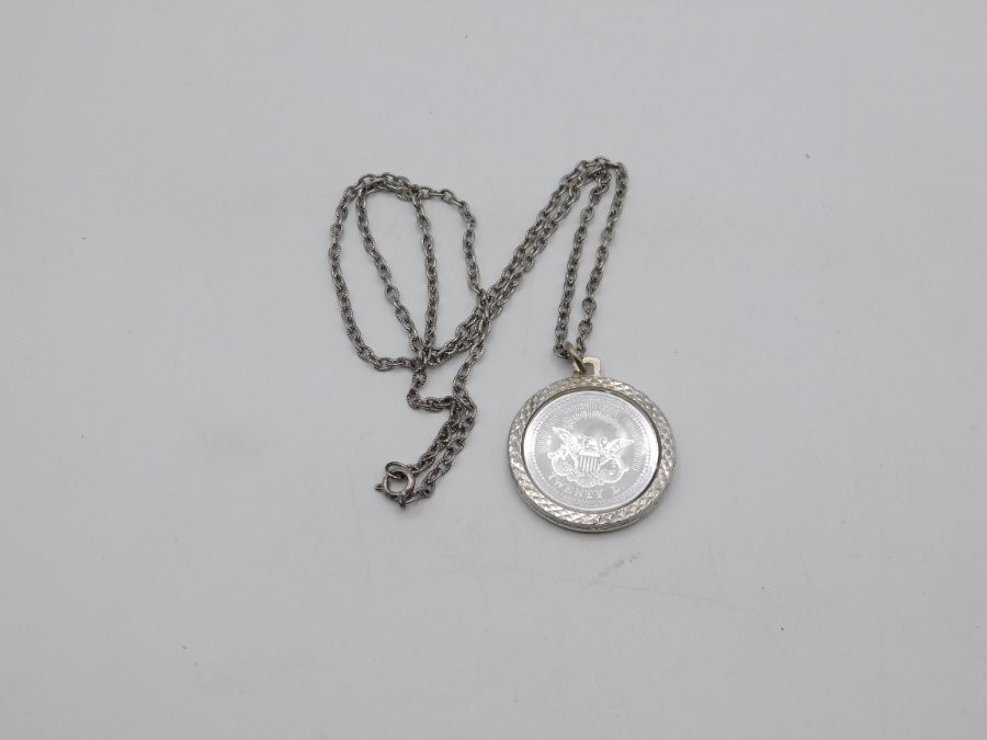 VINTAGE NECKLACE~COIN~UNITED STATES~1776~TWENTY D~24″ CHAIN~SILVER TONE