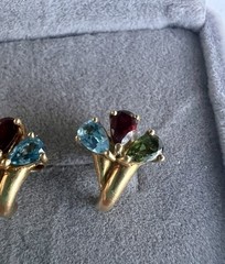 Vintage 18K Yellow Gold Flower Pear Shaped Gem Stones Pierced Earrings 3.38 Gm