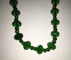 Vintage Emerald Green Faceted Glass Bead Necklace/Choker 17”