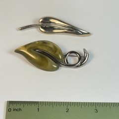 Brooch Pin Lot Silver Tone Green Marbled Leaf One Signed Liz Clairborne