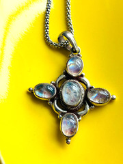 Vtg CROSS SHAPED Moonstone Necklace 5 Stones 925 Silver Gorgeous Chain IRIDESCEN