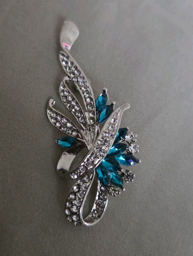 Stunning Silverplate Turquoise Marquise Shape Rhinestone/CZ Brooch