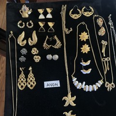 80 Vintage lot jewelry unbranded wearable Trifari Monet Coro Avon Italy Marvella