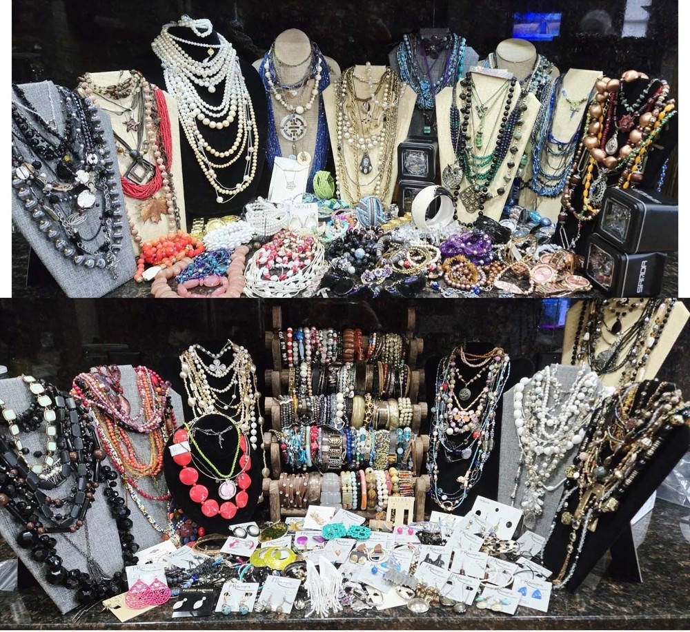 Estate Jewelry Lot 537 pc Signed Unsigned 32 lbs. Vintage to Now Jewelry Lot 21