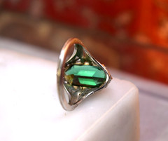 Antique Art Deco 10K White Gold Filigree Green Stone Ring sz 5.25