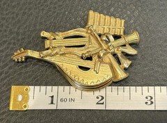TRIFARI Large Gold Tone Music Instrument Lute Harp Horns Brooch Signed 80s – 90s