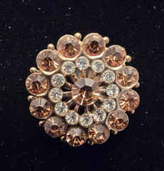 Vintage Rhinstone Brooch Round Gold Tone Amber & Clear Cystal Doomed Pin 1950’s