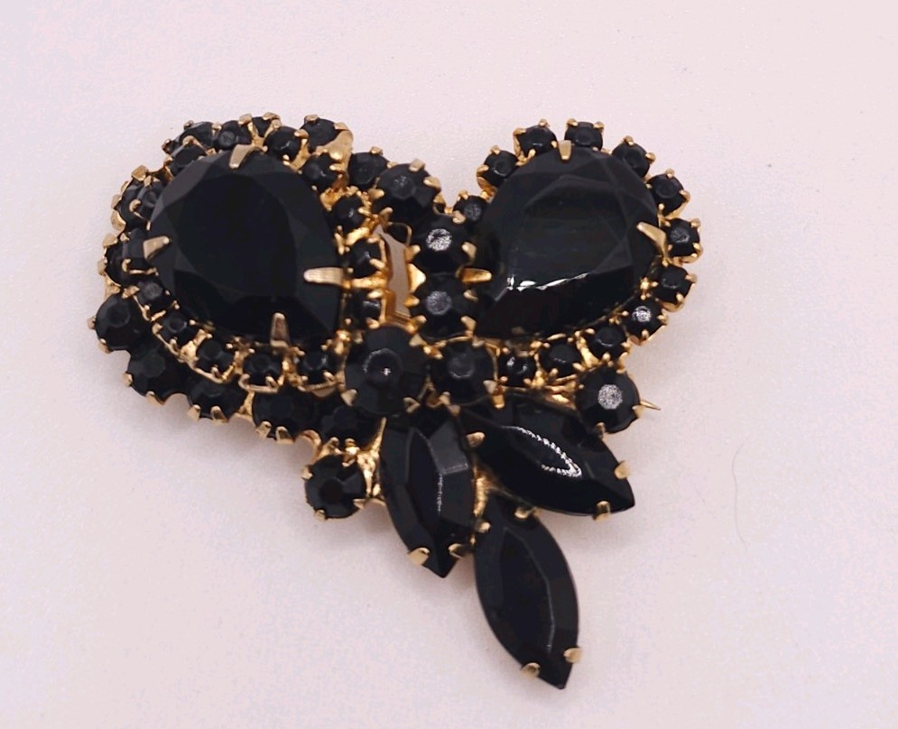 STUNNING Black Gold Tone Rhinestone Prong Set Juliana Brooch?