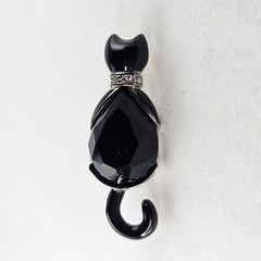 Vintage Cat Brooch Pin with Black Onyx & Rhinestones in Silver Tone Metal [8405]