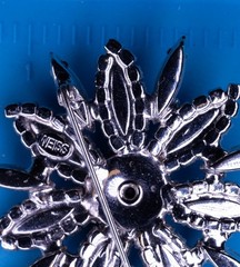 Weiss Snowflake Starburst Brooch Pin Silver Tone 2.25″ Clear Rhinestone Vintage