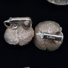 Lot of 14 Vtg Earrings Warm Gold & White Clip-On & Screwback Austria Japan Coro