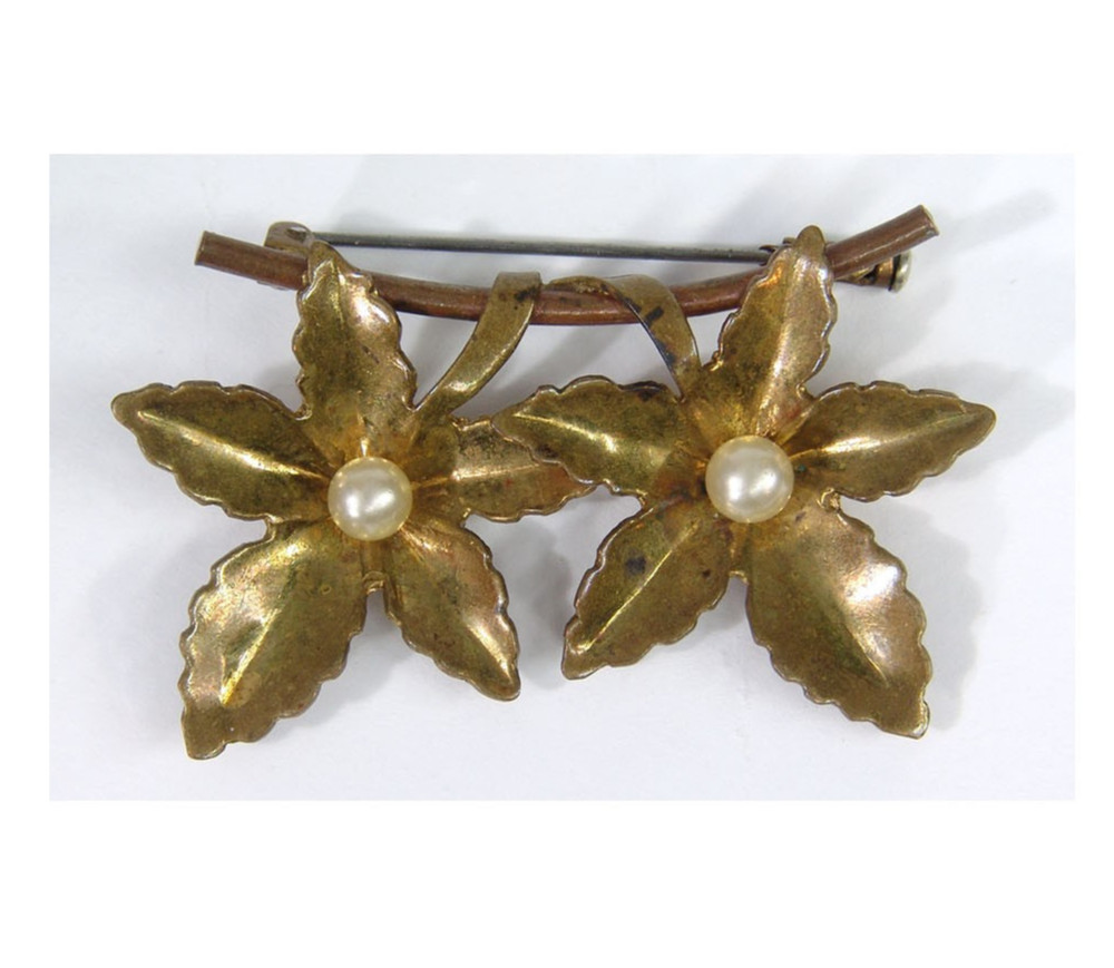 Vintage Edwardian Trombone Clasp Double Flower Brooch Pearl Center Gold Tone