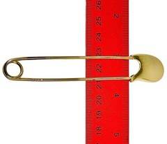 Vintage 14K Yellow Gold 4 3/8 Inches Long Safety Pin Brooch
