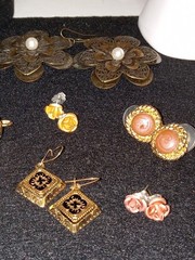 Vintage To Modern Jewlery Lot Brooches Pins Earings Purse Hook Neman Marcus
