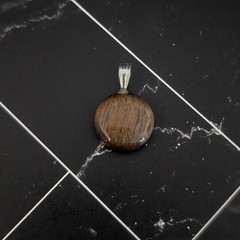 Vintage Pendant – Brown & Tan Small Circular – 0.5″ – No Chain Included