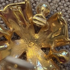 Vtg Swarovski Pearls & Clear Crystals Earrings Gold Tone Clip On Bow Cross READ