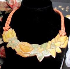 VTG Runway MONET 17″ Book Pc ENAMEL Pearlescent Pastel FLORAL NECKLACE Garland