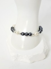 Vintage Gray And White Faux Pearl Bracelet – Freshwater Look – READ