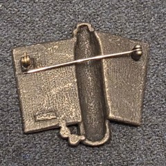 Vintage Bingo Brooch Pin Silver Tone Bingo Marker Dabber Cards Novelty Jewelry