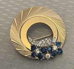 Vintage Marcel Boucher Signed Circle Wreath Brooch Rhinestone Goldtone # 6824