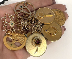 Vintage Avon 10k GF Gemstone Presidents Club Bracelet 8 Chunky Charms 85g