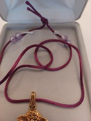 GRAPE ON A VINE Necklace D.O.C. DESIGNS N. MYRTLE BEACH S.C.NEW FREE SHIP