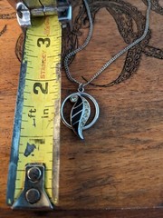 Vintage Silver Toned Leaf Pendant Necklace With Crystals And Black Stone