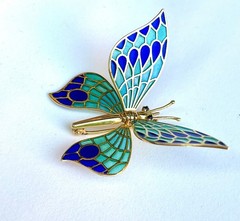 Vintage 18K Gold PLIQUE A JOUR Articulated BUTTERFLY Brooch Moveable Signed MINT