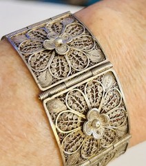 Antique Victorian 7 Panel Bracelet 800 Silver 1.4 Oz Floral Filigree Box Clasp