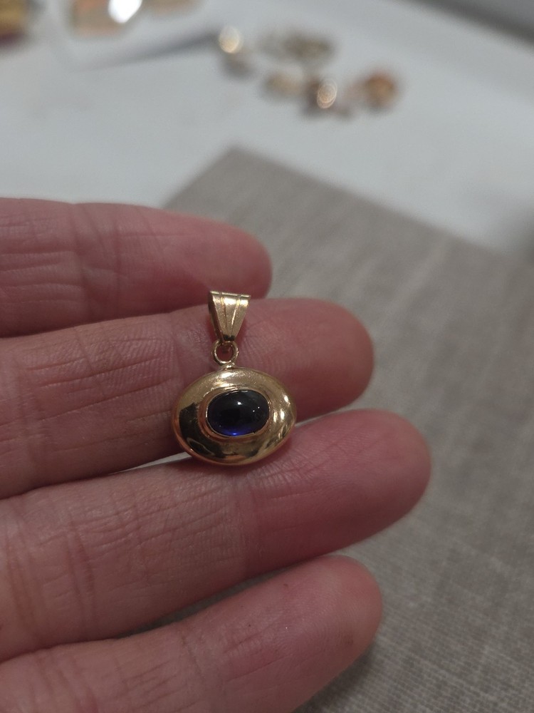 Vintage 18k Rose Gold Dark Blue Stones I.4gr