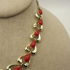 Vintage Hearts Necklace Red Beads Gold Tone Links Choker Collar 15 Inch