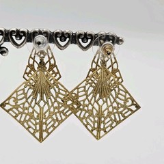 Filigree Design Dangle Gold tone Pierced Earrings Asymmetrical 2 in Drop