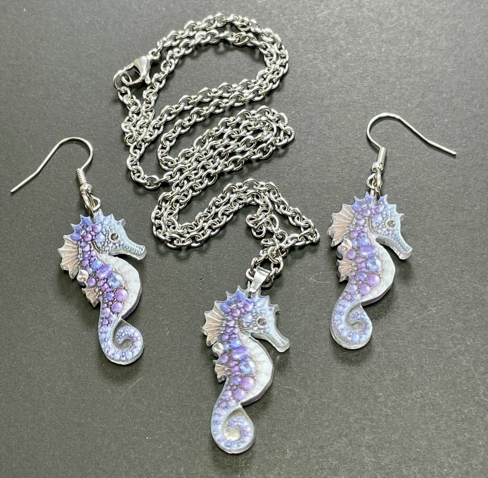 Vintage Purple Seahorse Acrylic Pendent Silver Tone Necklace & Earrings Set