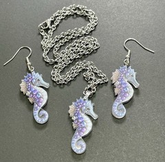 Vintage Purple Seahorse Acrylic Pendent Silver Tone Necklace & Earrings Set