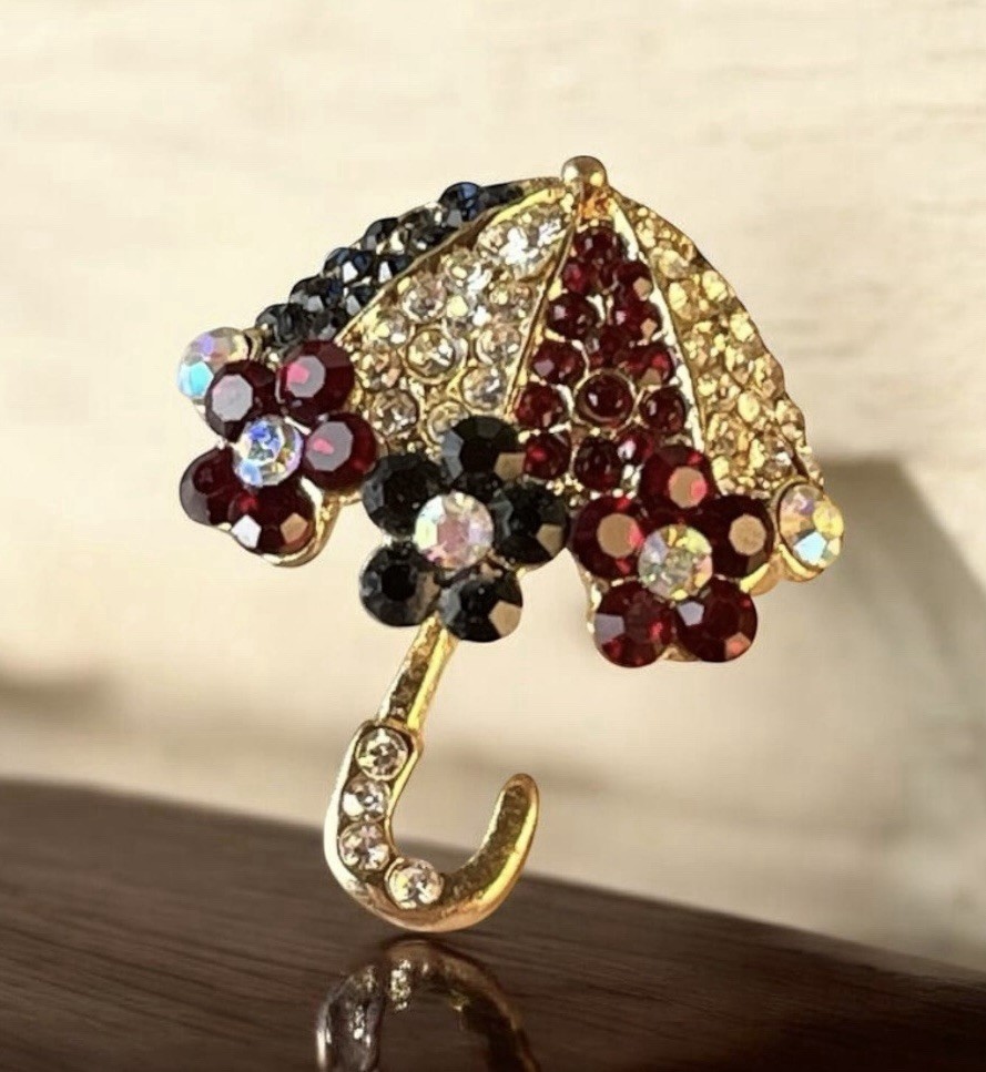 Vtg Rhinestone Umbrella Brooch – Gold Tone – Red Blue Clear Crystals – 1 1/8”