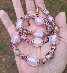 SALE! VINTAGE FIREY OPALESCENT FOIL LILAC PINK PURPLE GLASS BEAD NECKLACE HEAVY