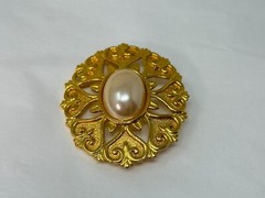 Vintage Large Signed LR Lady Remington Gold Tone Faux Baroque Pearl Brooch Pin