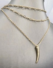 Vintage Dainty Gold Tone Chain Necklace Talon Claw Horn Pendant 3 Layered 16″